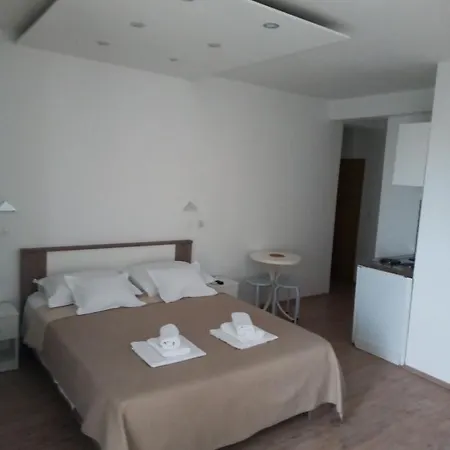 Studio Apartman Marela 2+2 Appartamento Tučepi